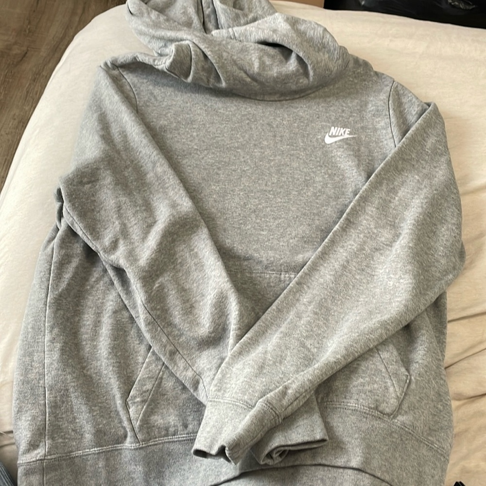 Nike sweatshirt